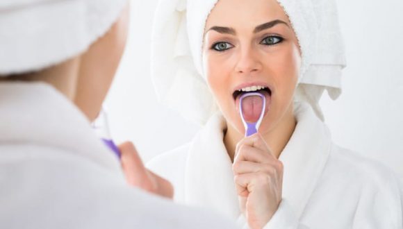 Stinkt u uit de mond? Ontdek onze 6 tips voor een frisse adem.